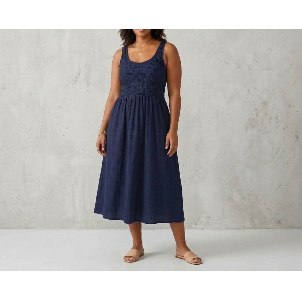 Old Navy Dress Womens L Navy Crinkle Fit & Flare Smocked Midi Coastal Resortwear